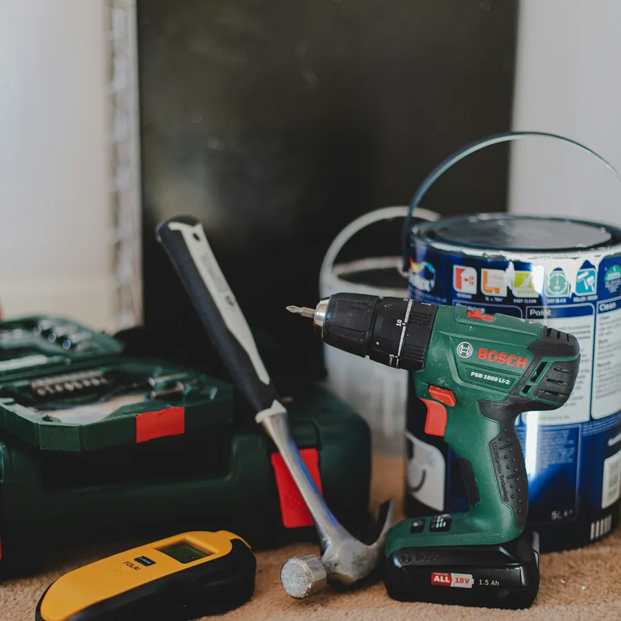 Shop Tools & Hardware — generators, power tools and trade equipment category